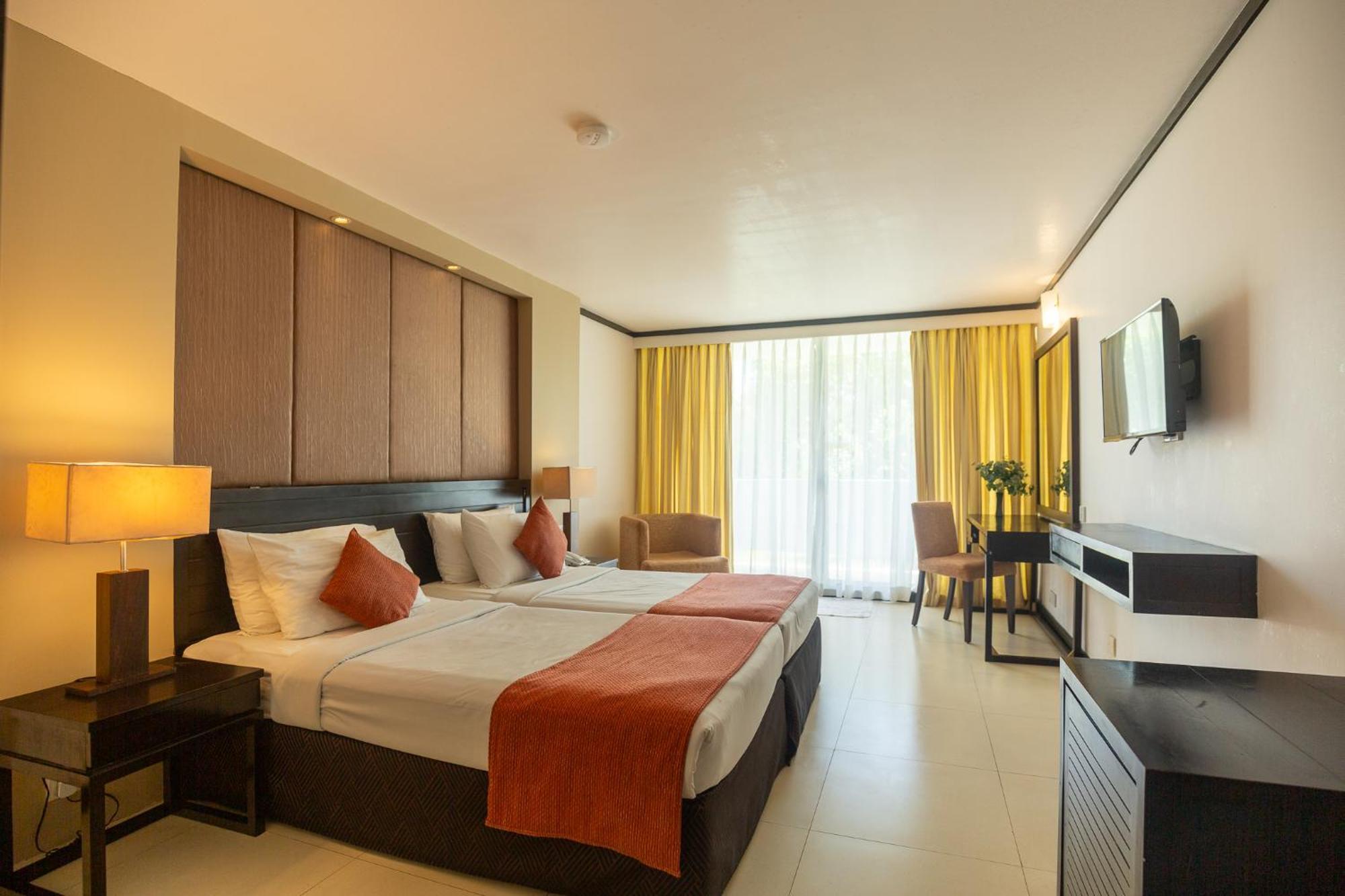 Отель Pegasus Reef - A In Colombo Ваттала